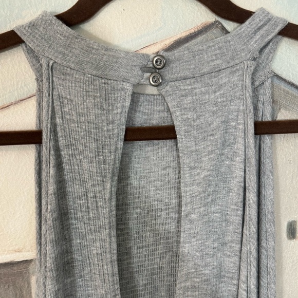 ANTHROPOLOGIE Lazy Sundays Grey Ribbed Halter Tank Size Small - Picture 8 of 10